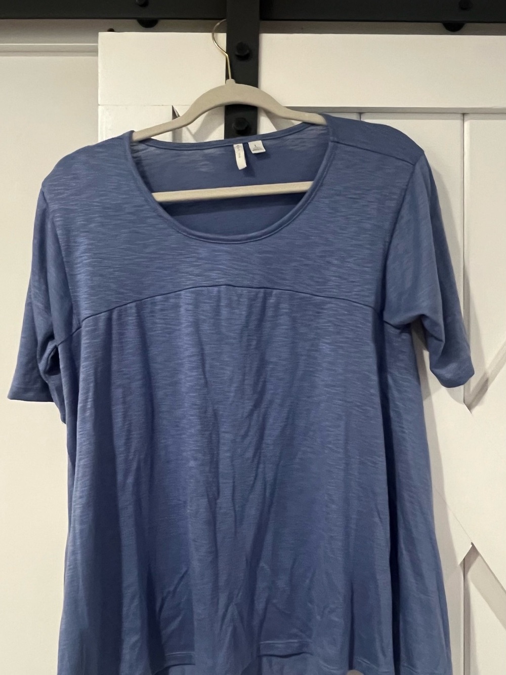 Cato Women’s Short Sleeve Scoop Neck Top in Slate Blue